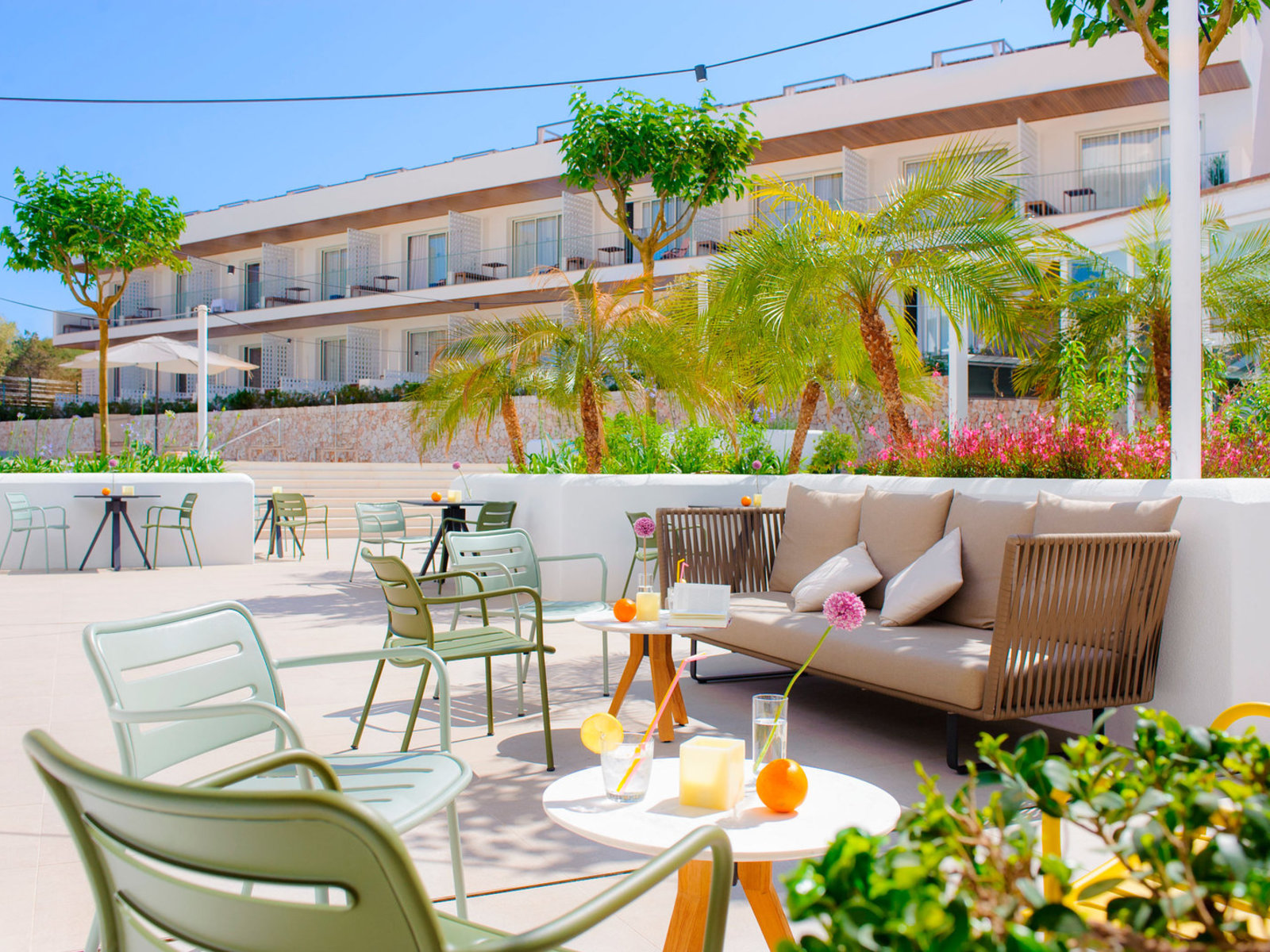 "Es Bar" Lounge-Bar