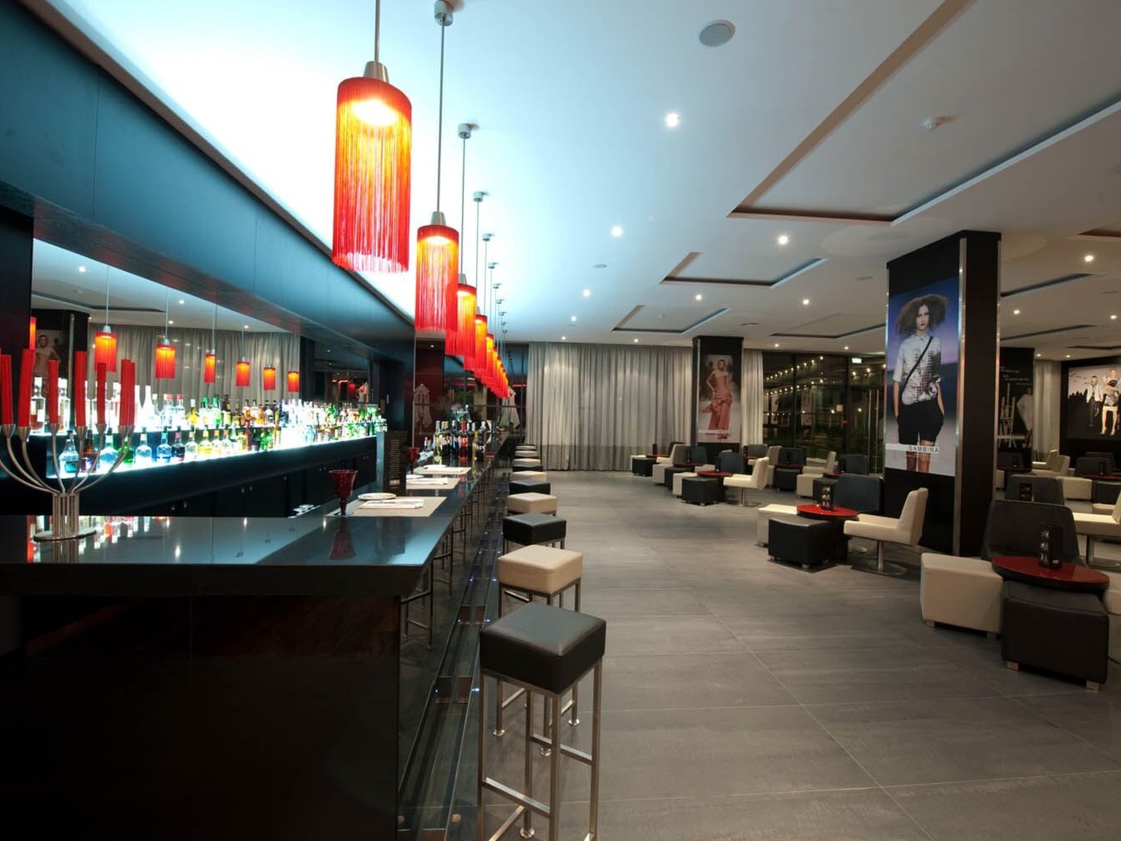 Fashion Bar