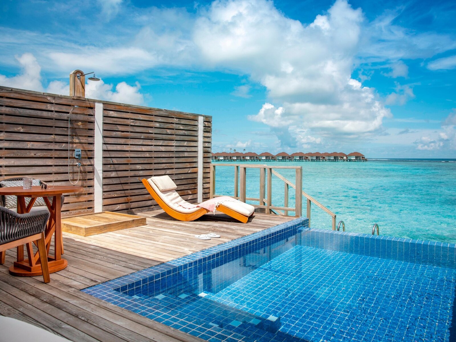 Wohnbeispiel Romantic Water Villa with Pool