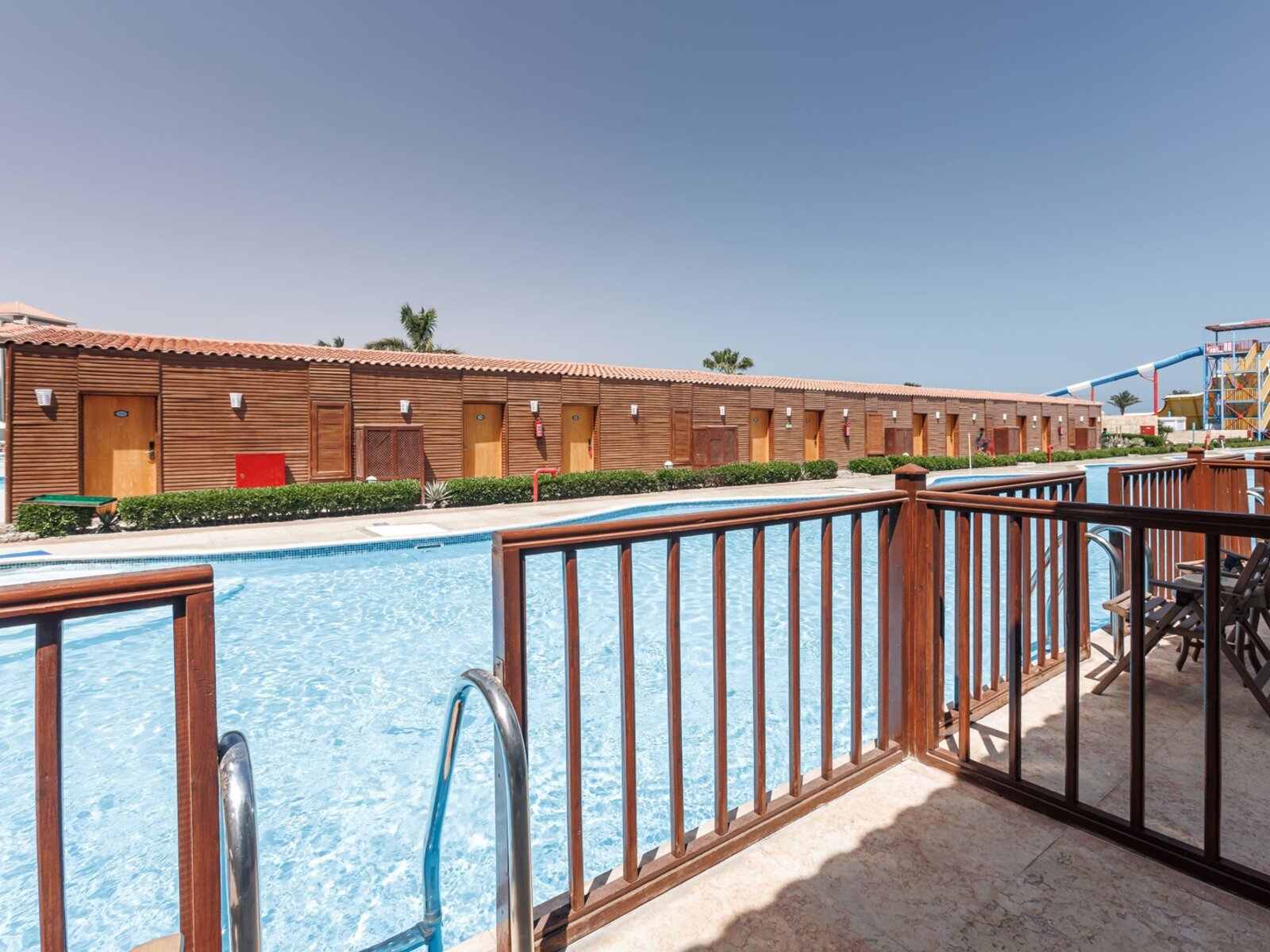 Wohnbeispiel Swim-Up Room (PV)