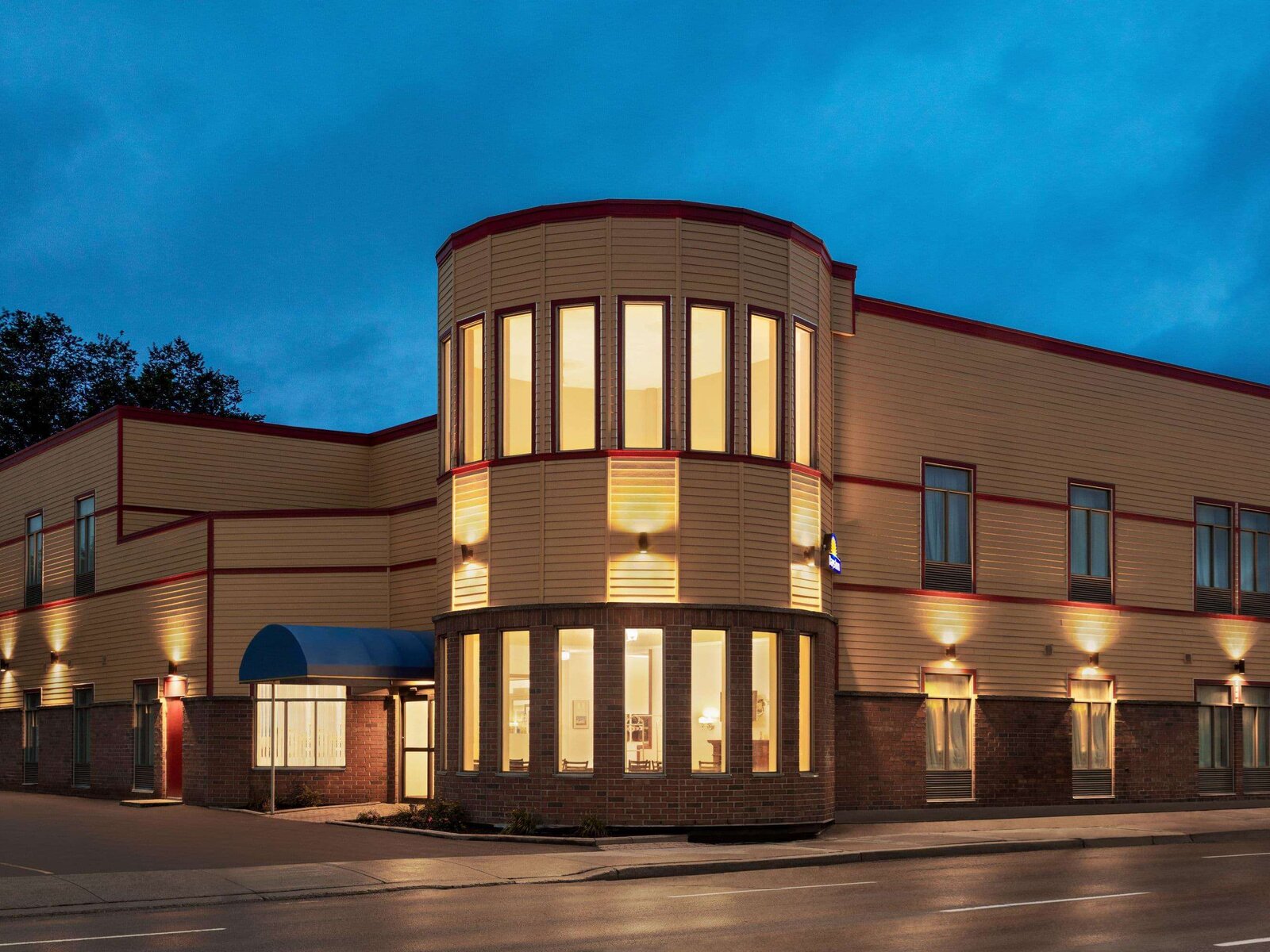 Hotel Premier Inn & Suites - Downtown Hamilton in Hamilton günstig ...