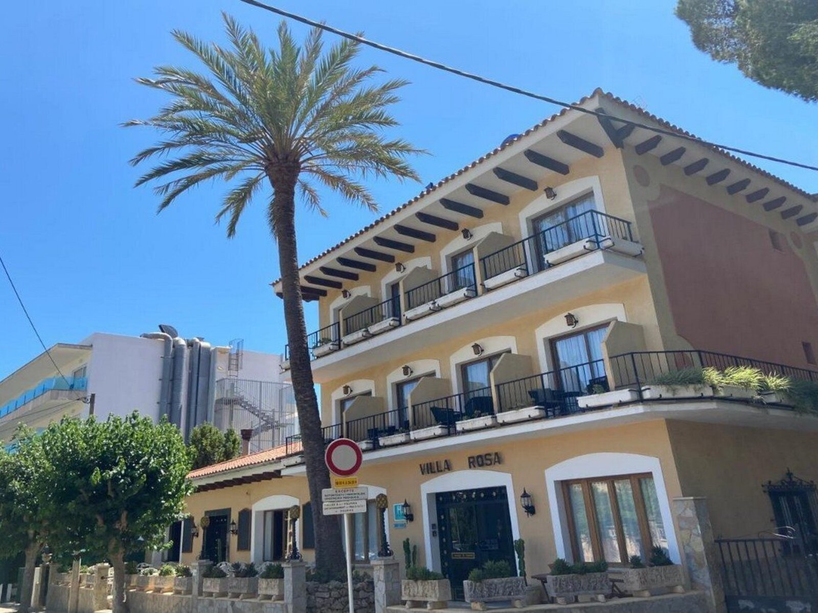 hostal villa rosa paguera spanien
