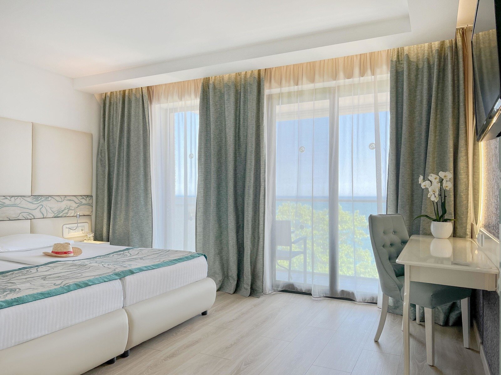 Wohnbeispiel Double Room Front Sea View