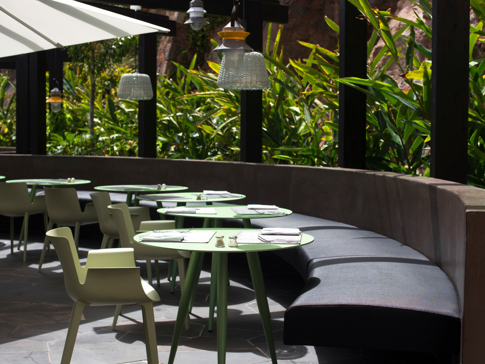 SENS Kitchen Patio Garden