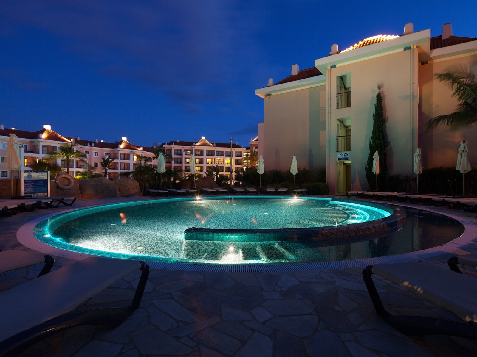 Romantic Pool