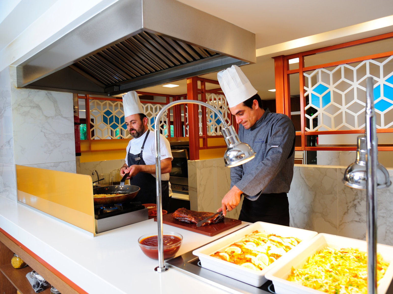 Oinos Main Restaurant