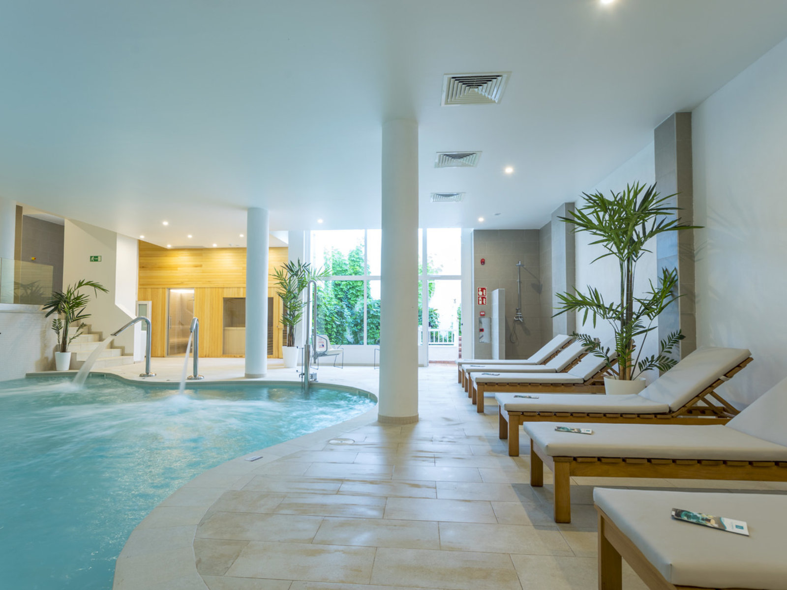 Hallenbad Spa Bereich