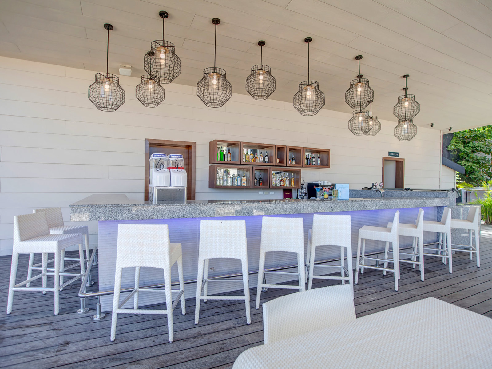 Exklusiv Diamond Club Beach Bar & Grill