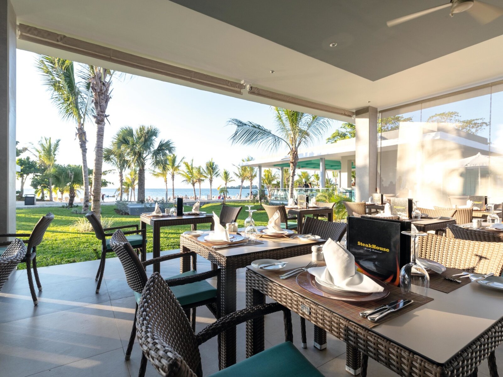 Poolrestaurant/Steakhouse