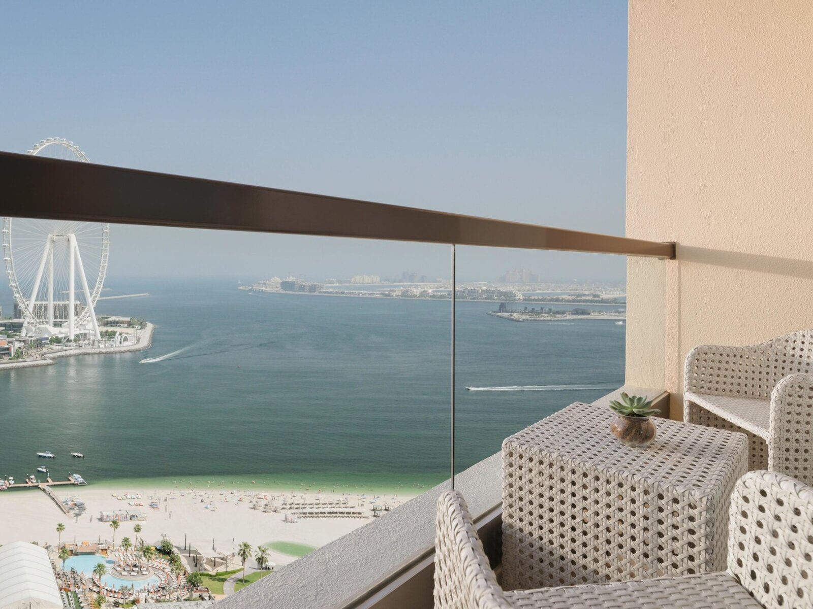 Wohnbeispiel Ain Dubai Sea View Room with Balcony