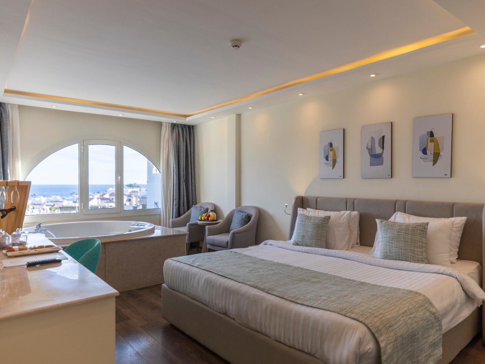 Wohnbeispiel Family Jacuzzi Suite