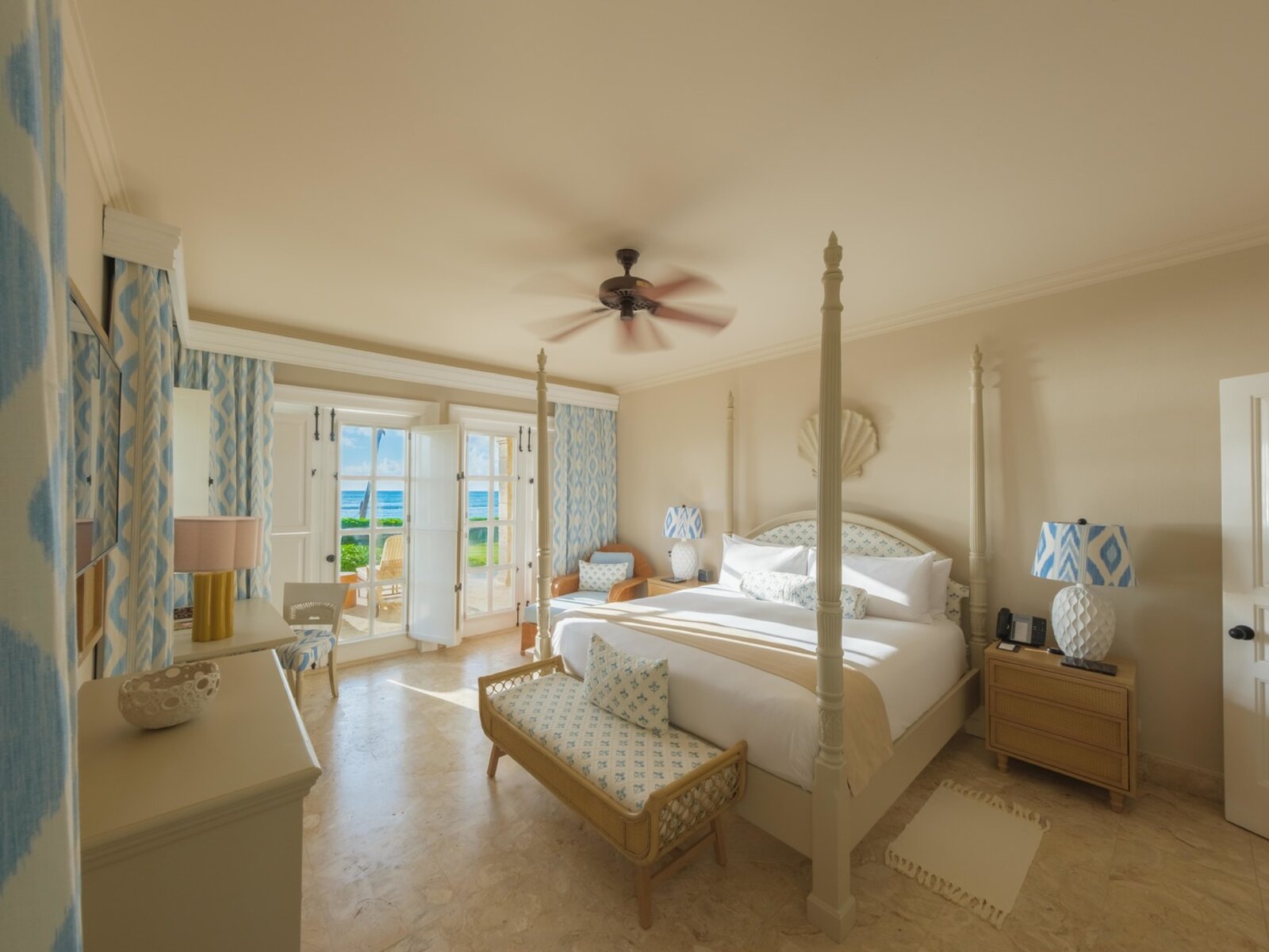 Wohnbeispiel Two Bedroom Suite Beach Front