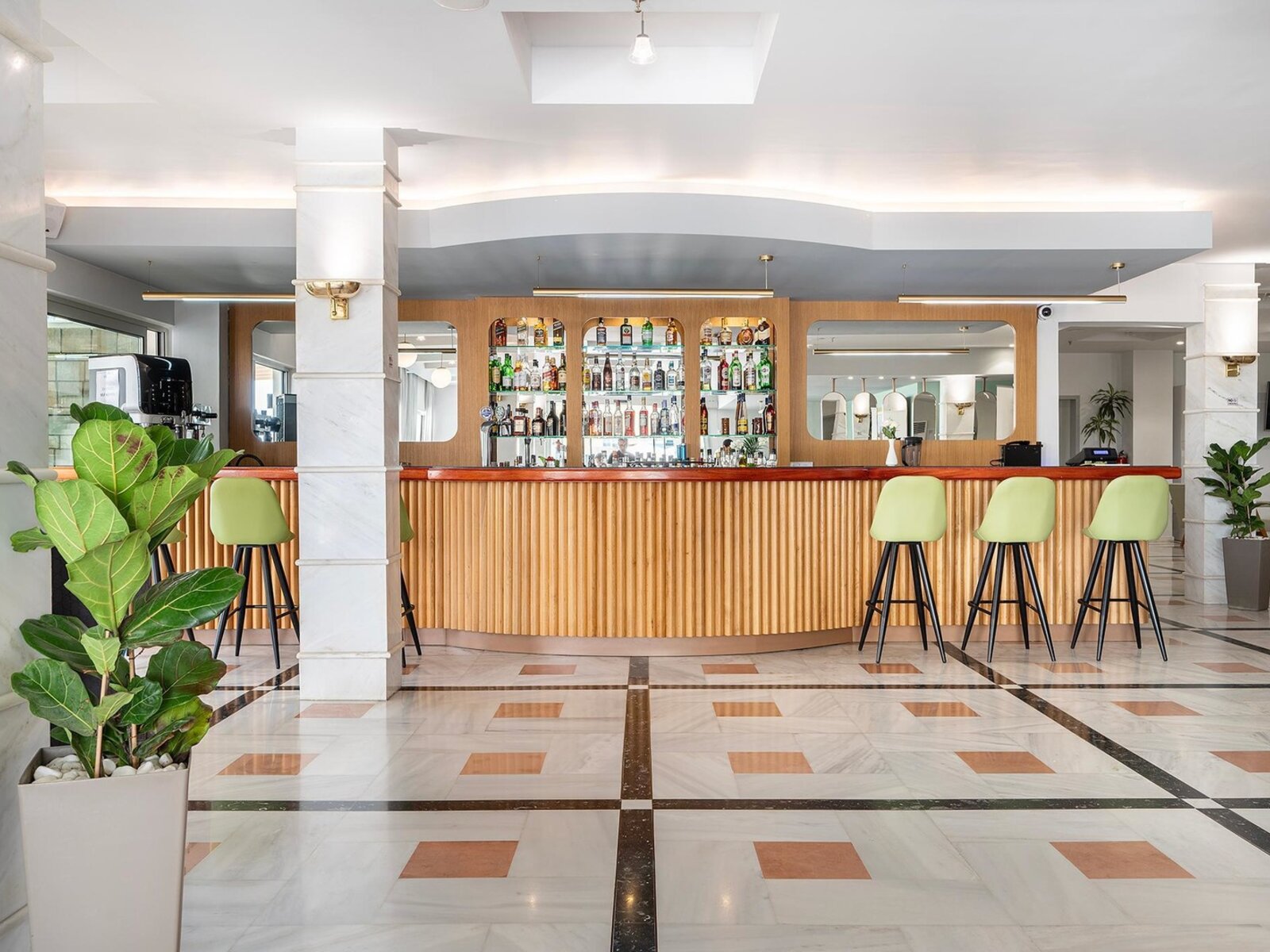Lobbybar