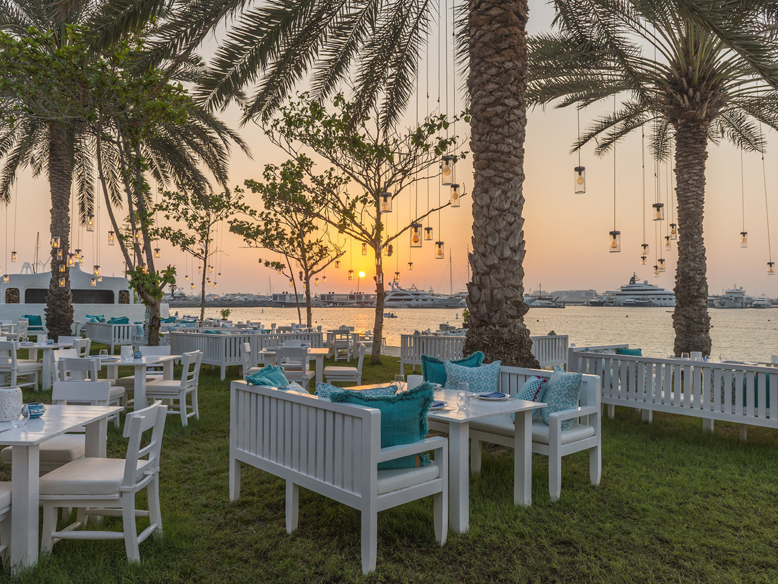 Fish Beach Taverna