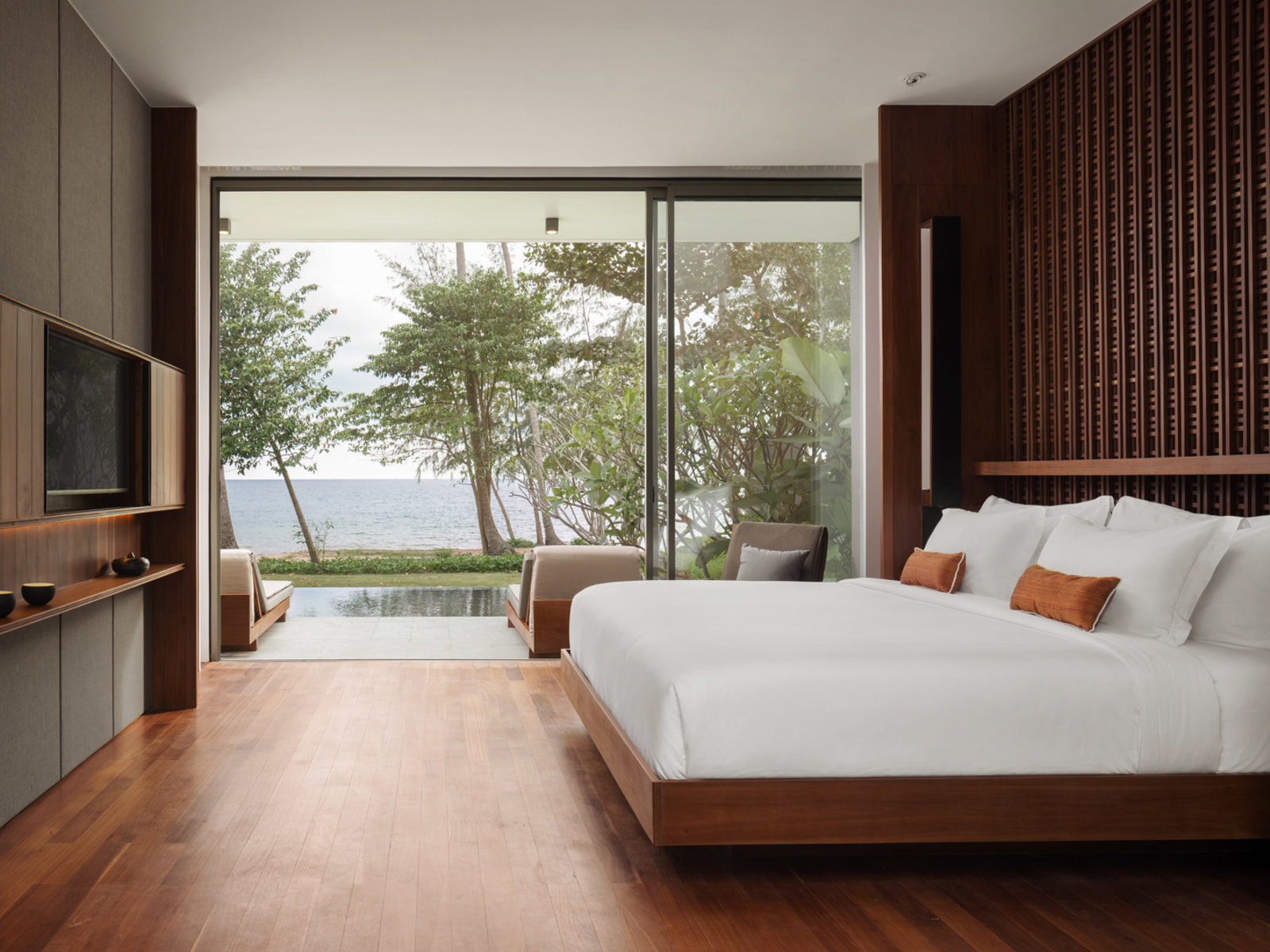 Wohnbeispiel One Bedroom Beach Front Villa