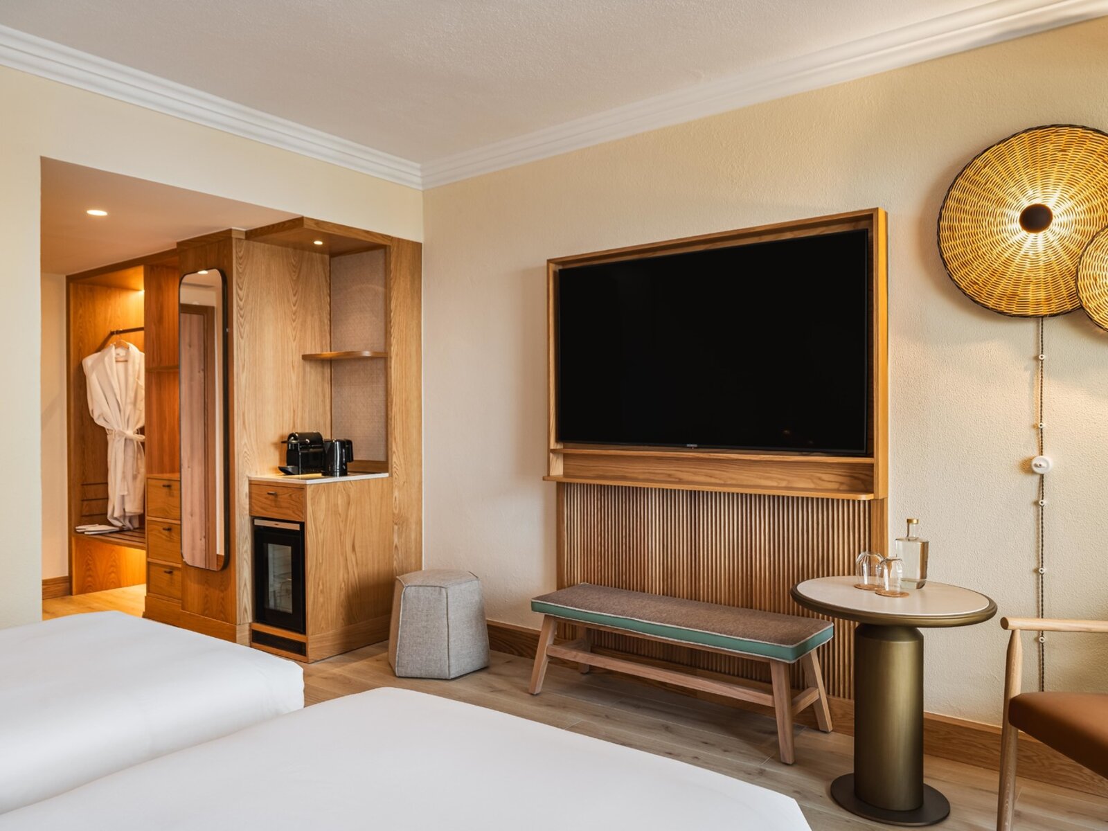 Wohnbeispiel DOUBLE ROOM KING/TWIN BEDS SEA VIEW
