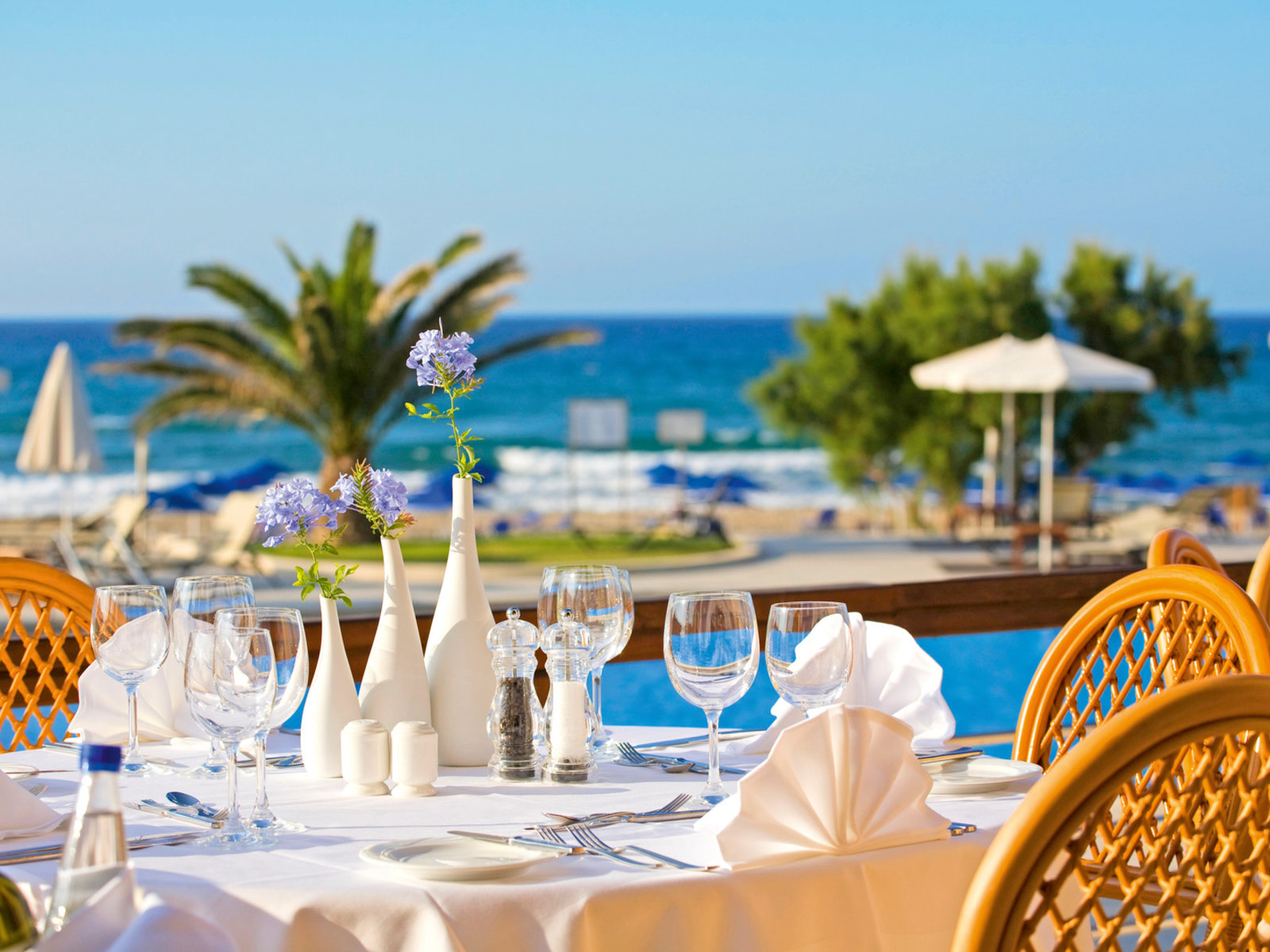 GIALOS BEACH RESTAURANT