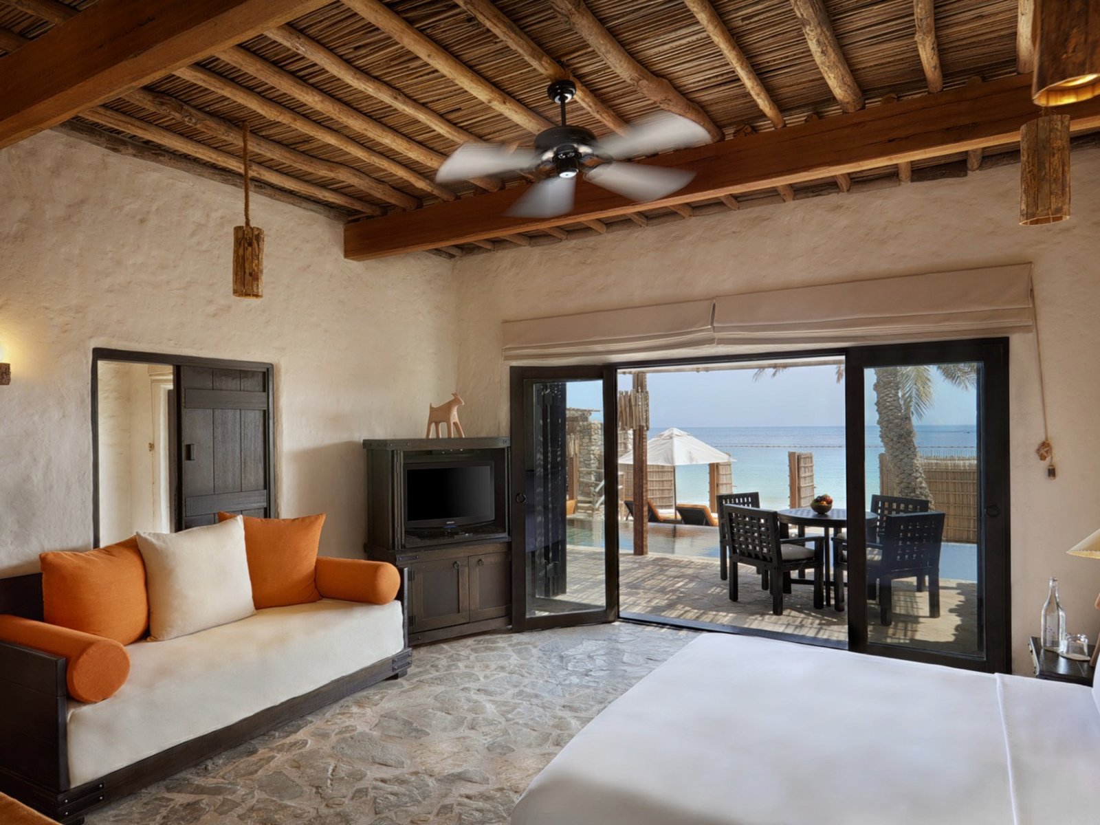 Wohnbeispiel Pool Villa Suite Beachfront