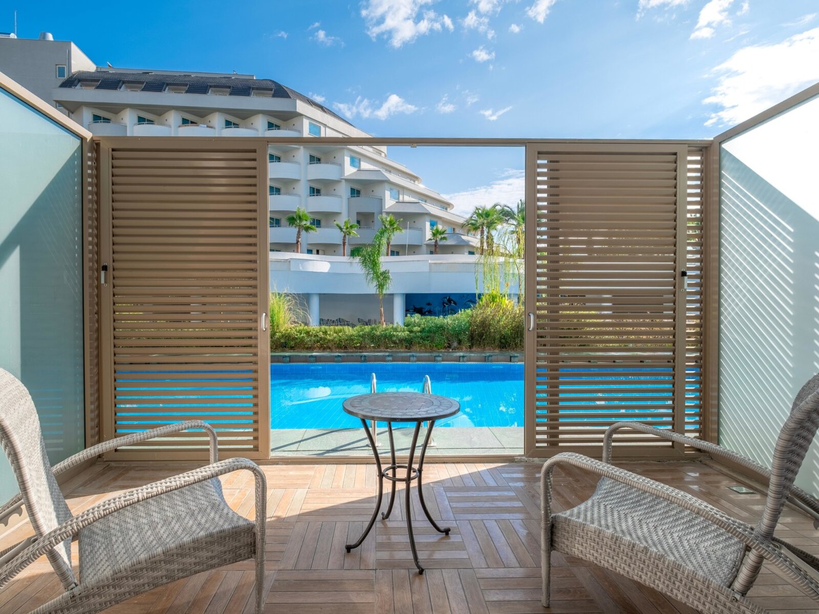 Villa Swim Up