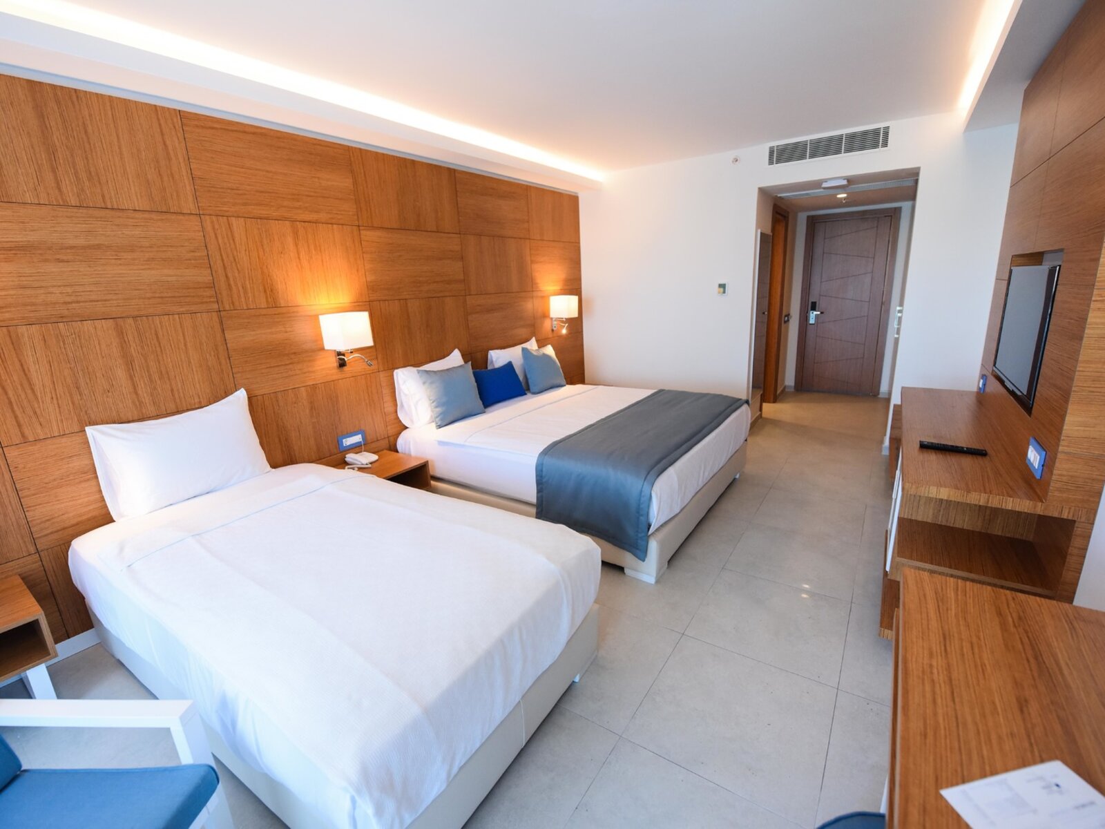 Wohnbeispiel Large Sea View Room