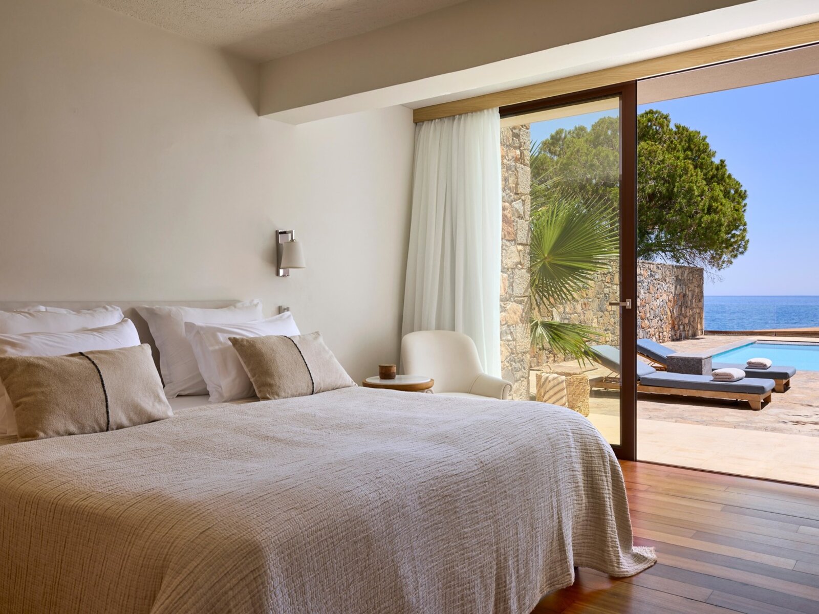 Wohnbeispiel Club – Suite Two Bedroom Seaview Private Pool
