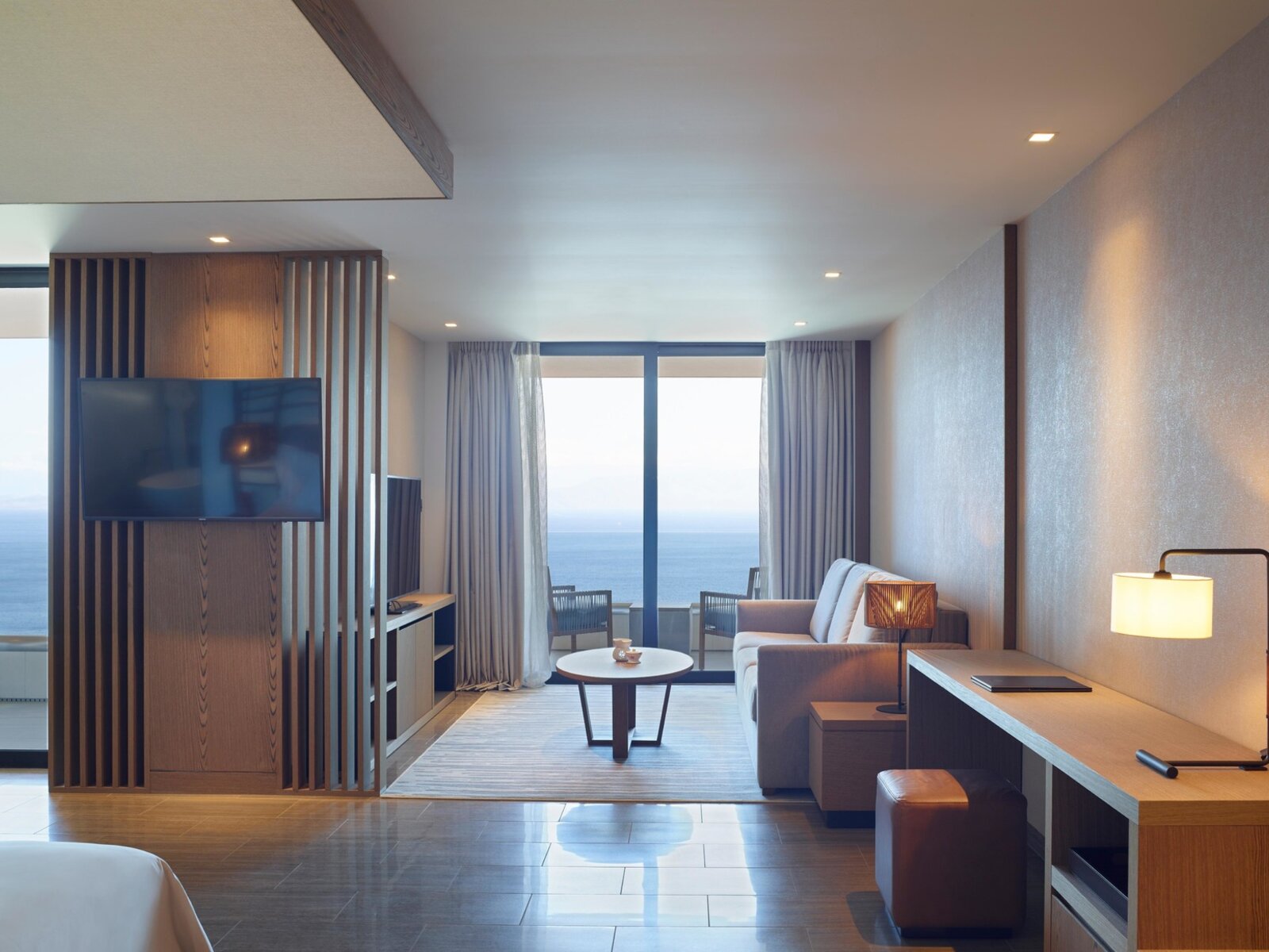Wohnbeispiel Ionian Sea View Junior Suite