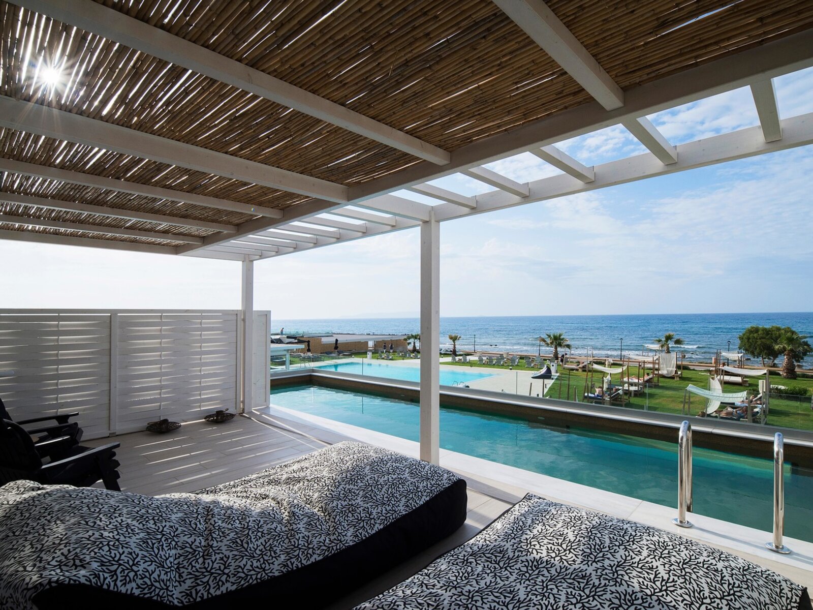 Wohnbeispiel Juniorsuite Seaview sharing pool