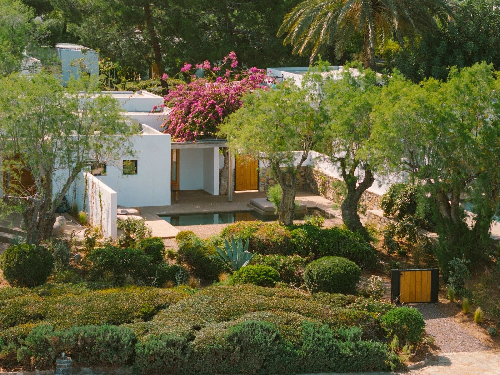 Wohnbeispiel Superior Bungalow sea front with private pool