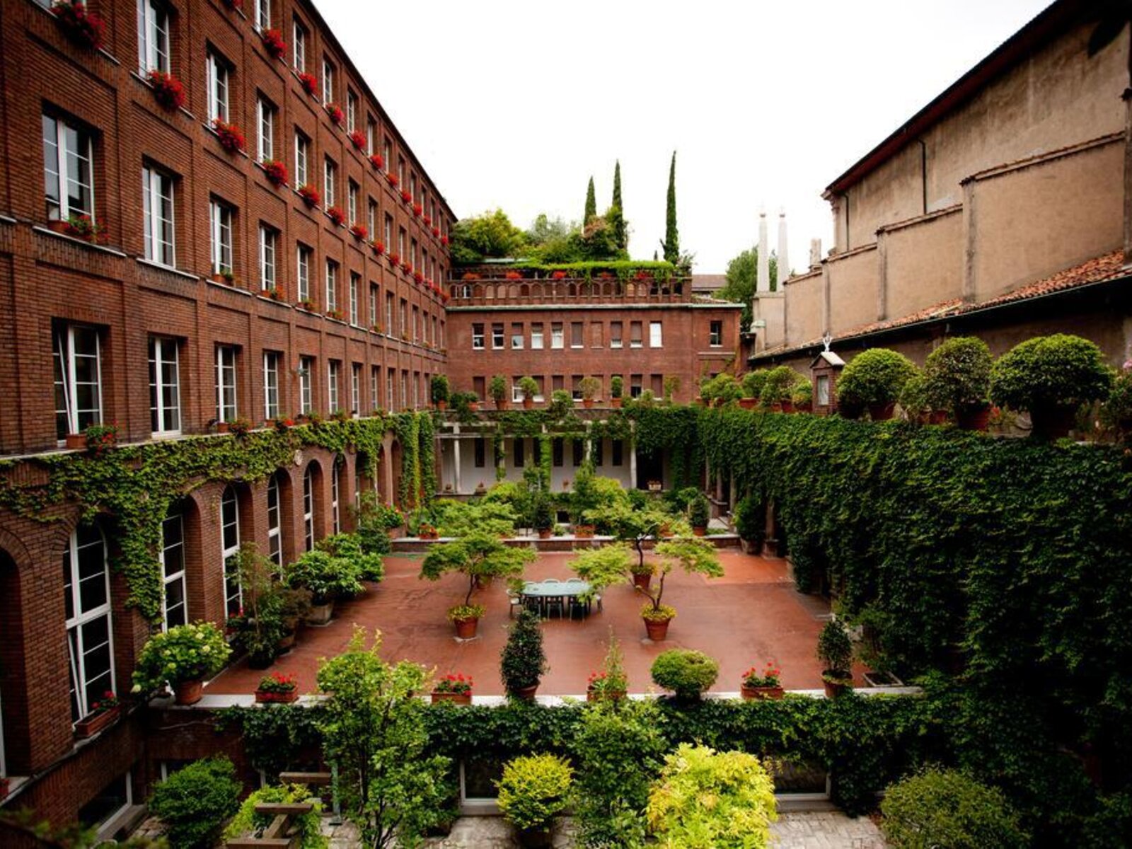 new generation hostel urban brera
