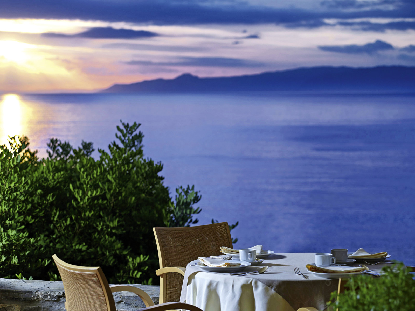 Deck Restaurant