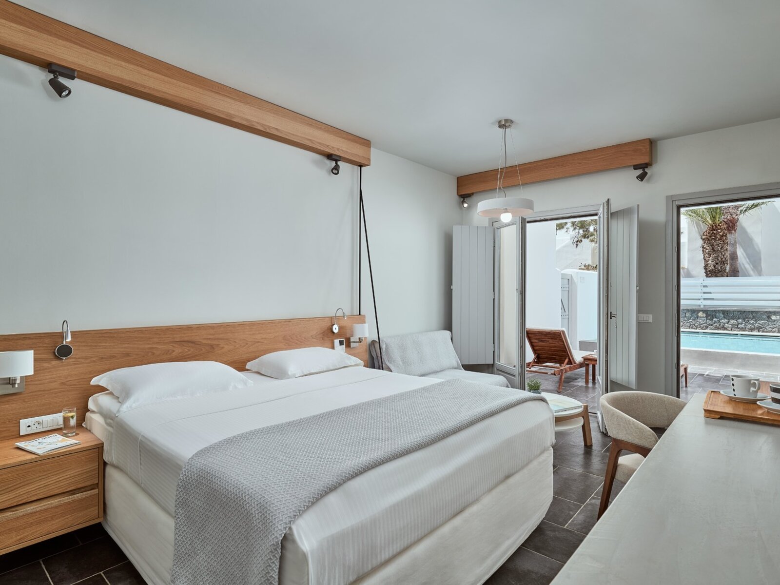 Wohnbeispiel Ground Floor Suite with Private Pool