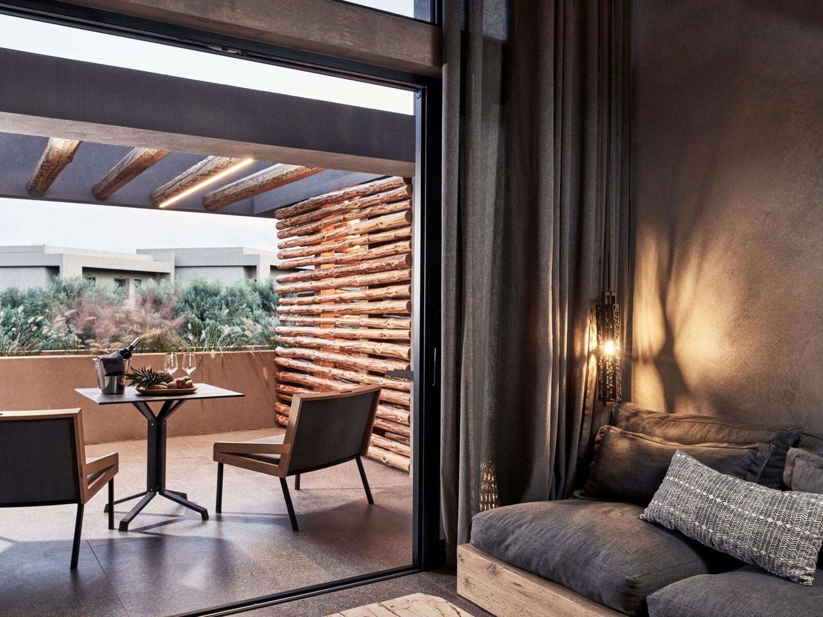 Wohnbeispiel Elegance Open Plan Suite GV with Pool