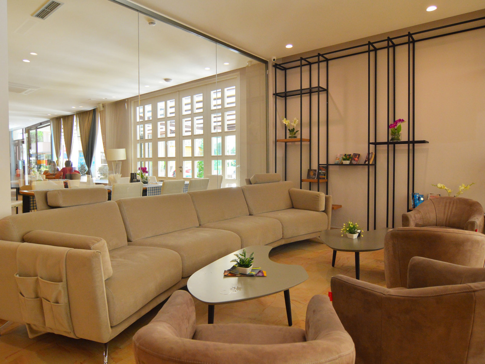 Lobby Bar