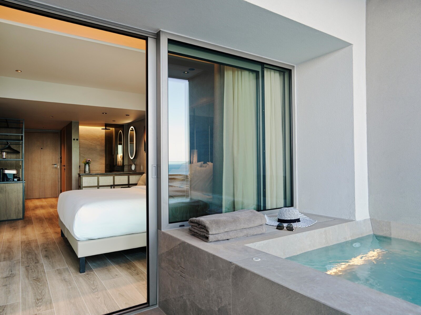 Wohnbeispiel Deluxe Retreat Plunge pool
