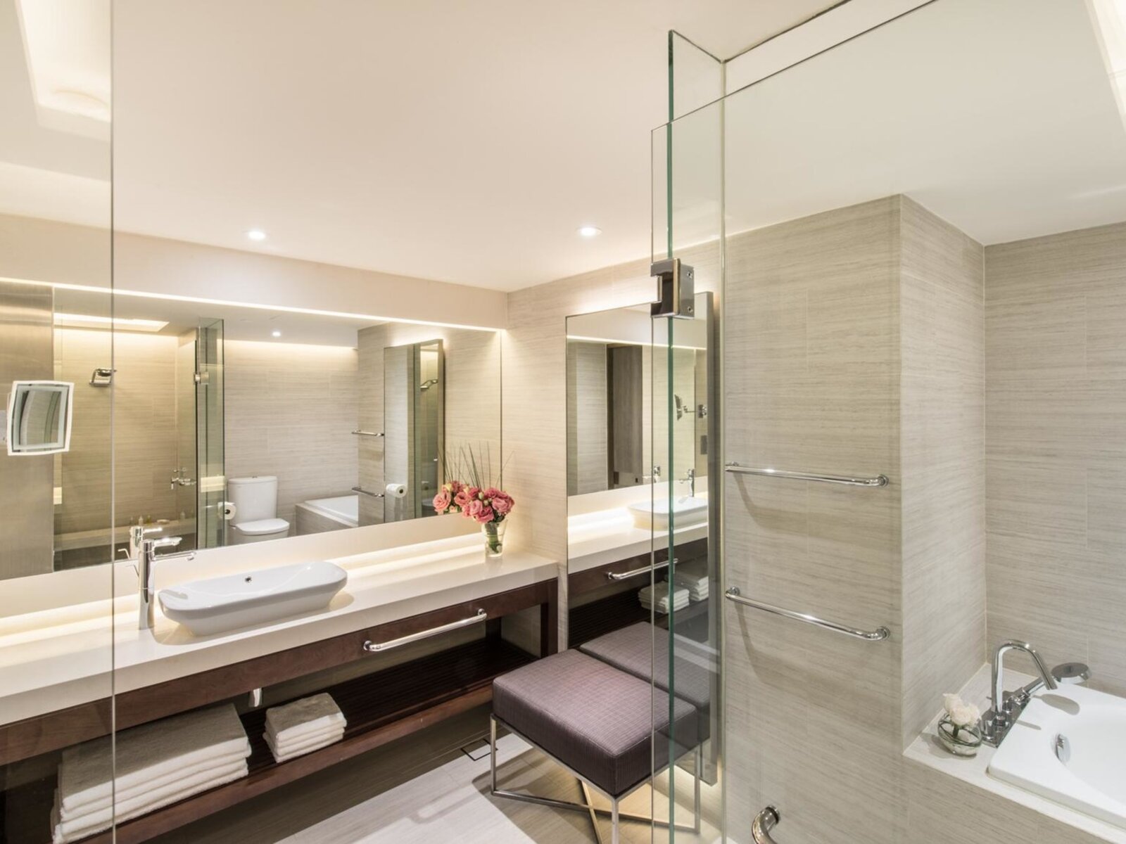 Wohnbeispiel Skyline Suite (incl. Pacific Club Privileges)