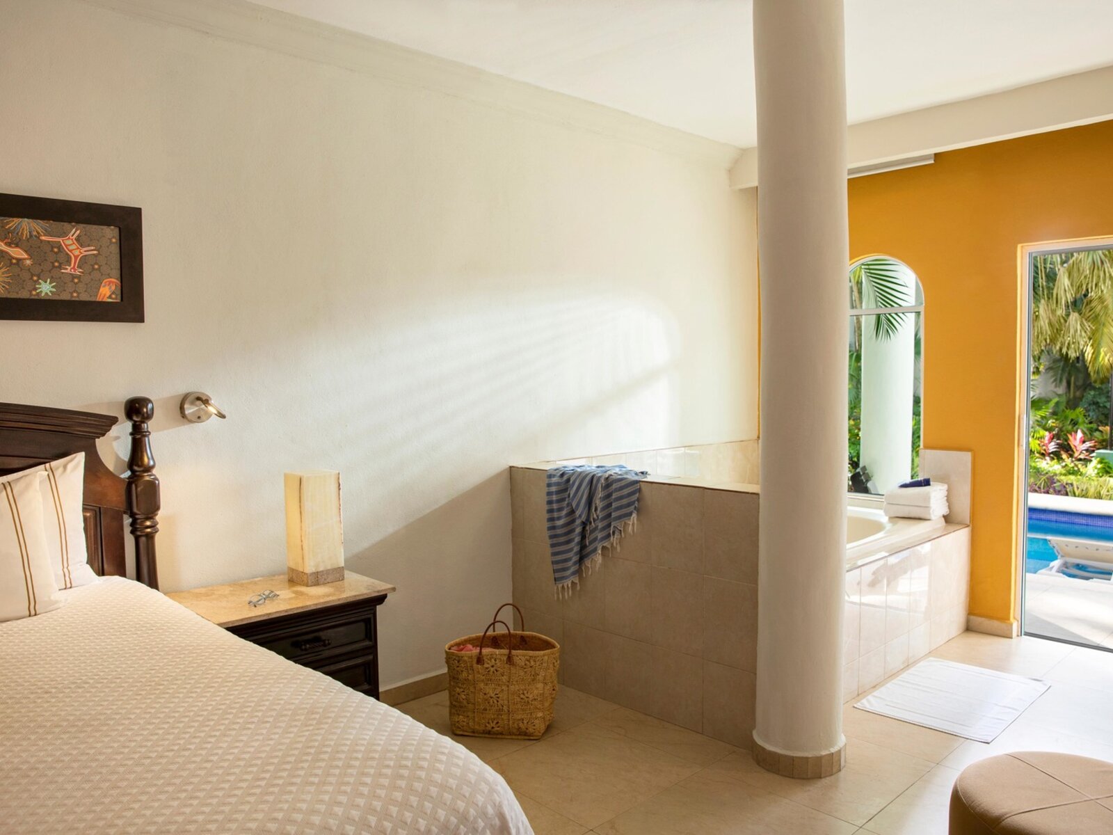 Wohnbeispiel Swim Up Junior Suite
