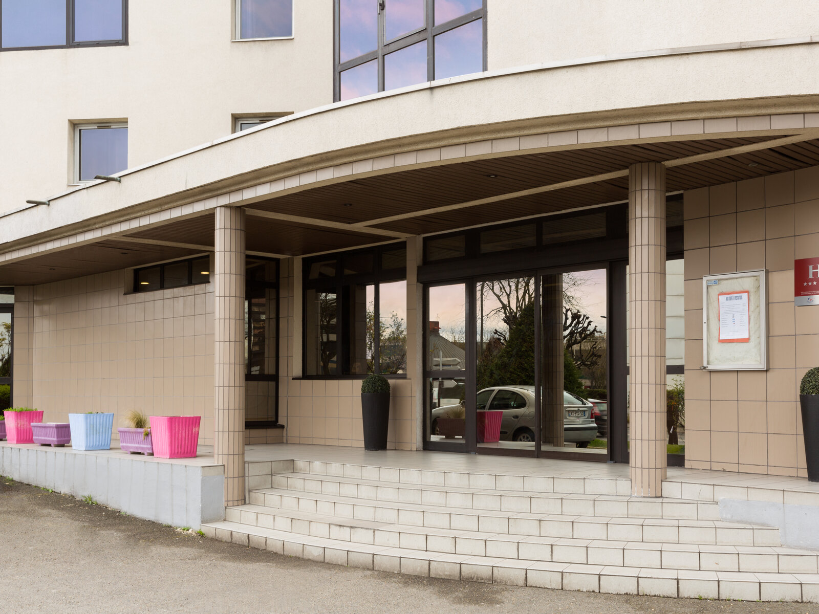 Hotel InterHotel Paris Est Rosny in RosnySousBois günstig buchen bei Hotel InterHotel Paris Est Rosny in RosnySousBois günstig buchen bei