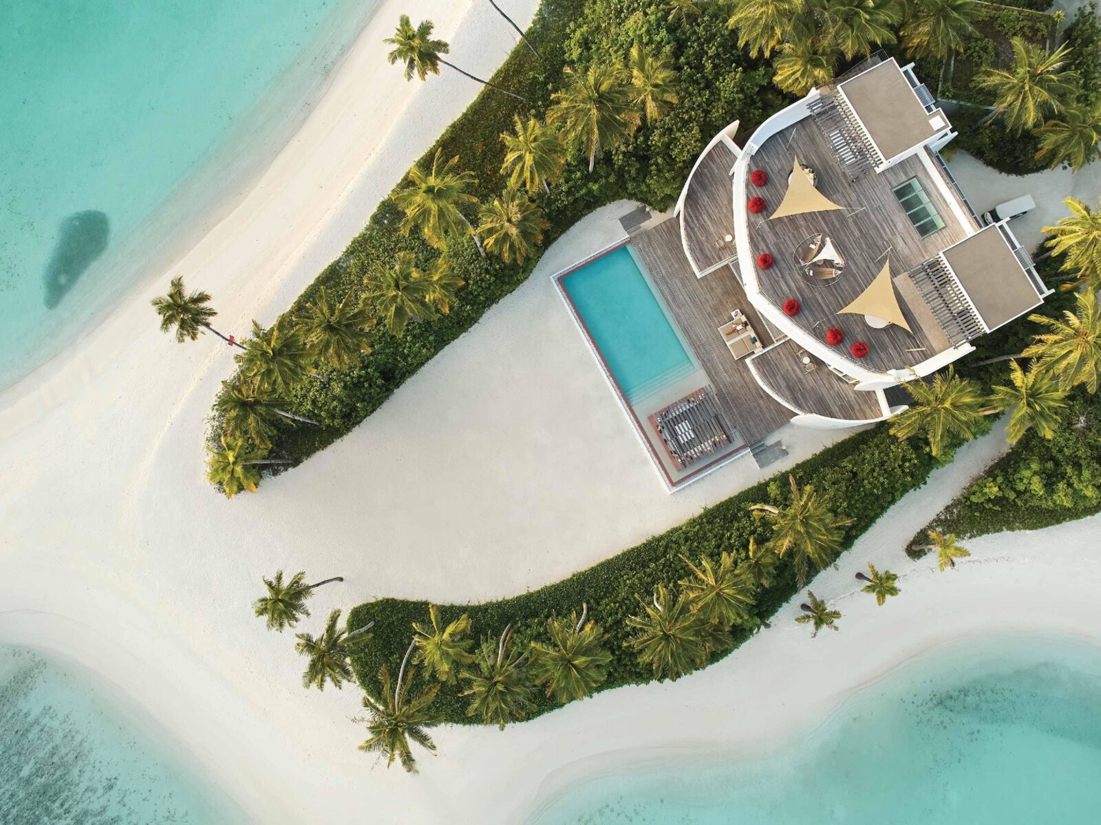 Wohnbeispiel Three Bedroom Beach Retreat with Pool