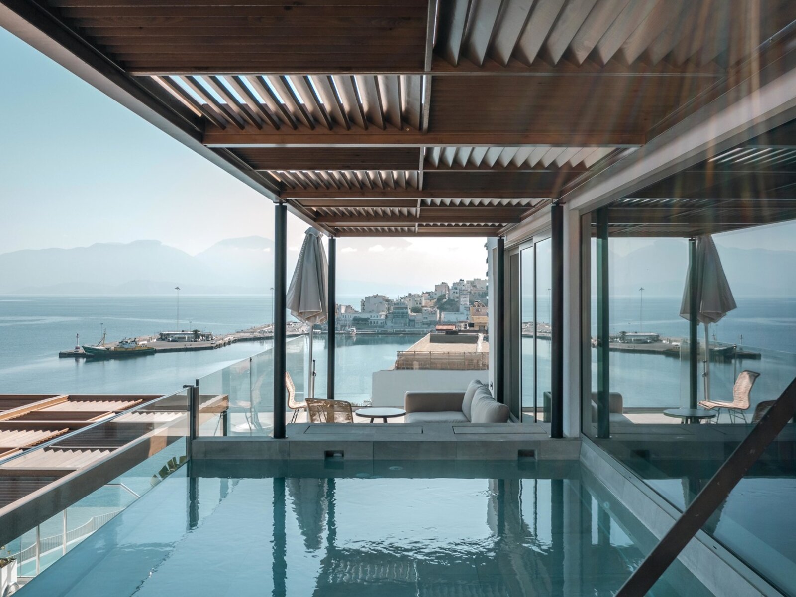 Wohnbeispiel Superb Sea View Suite with private Pool