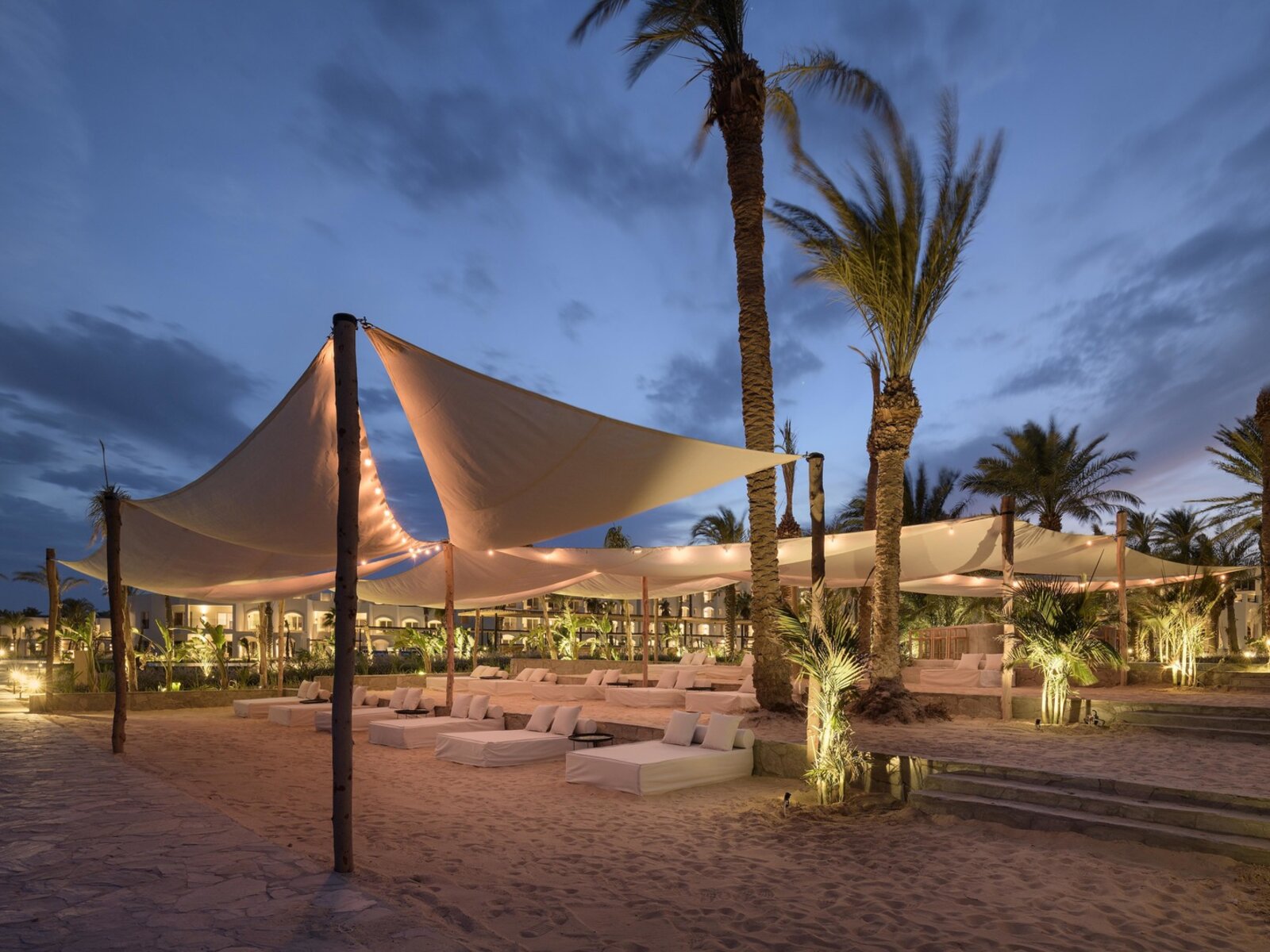 Nur Beach Club