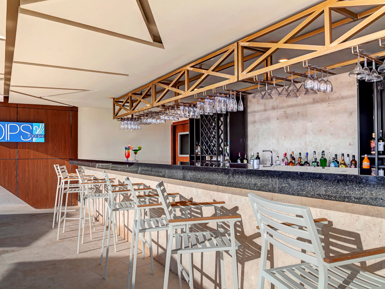 Dips Pool Bar