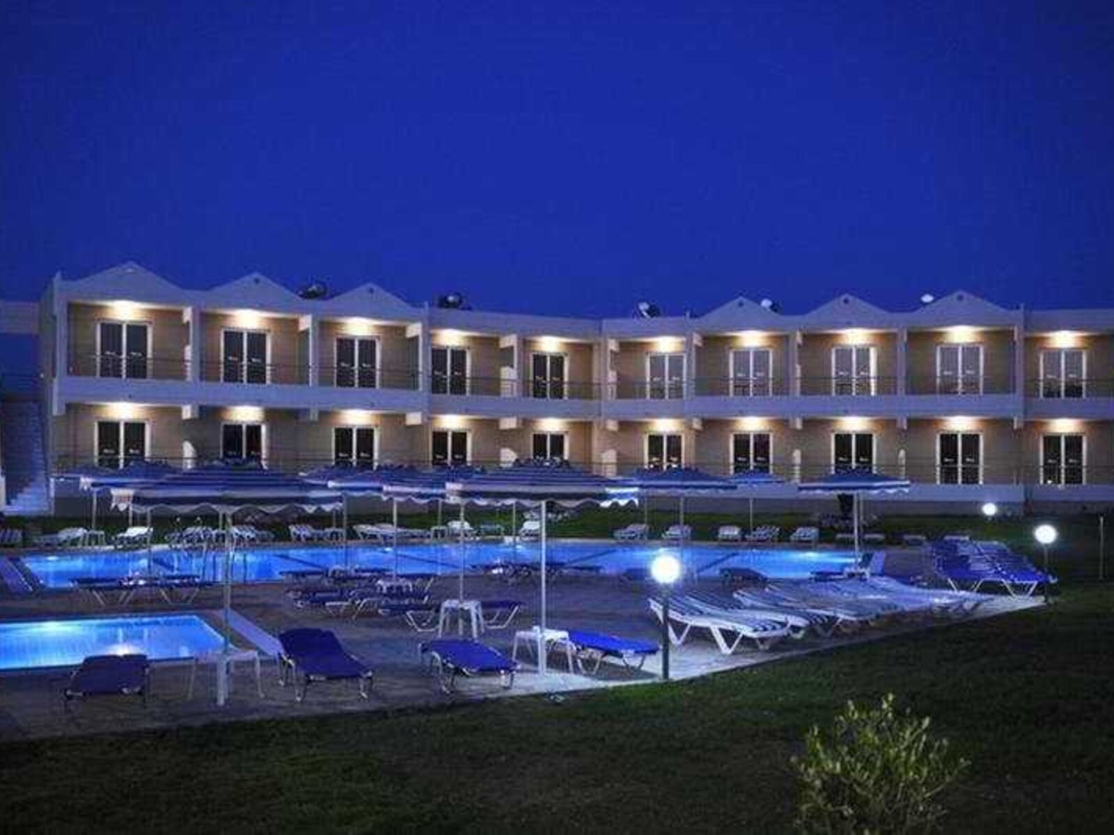 Emerald Studios ★★★ - Ialysos Urlaub inkl. Flug » ltur