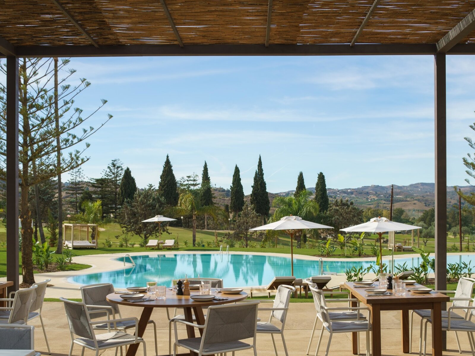 La Bartola Pool Bar