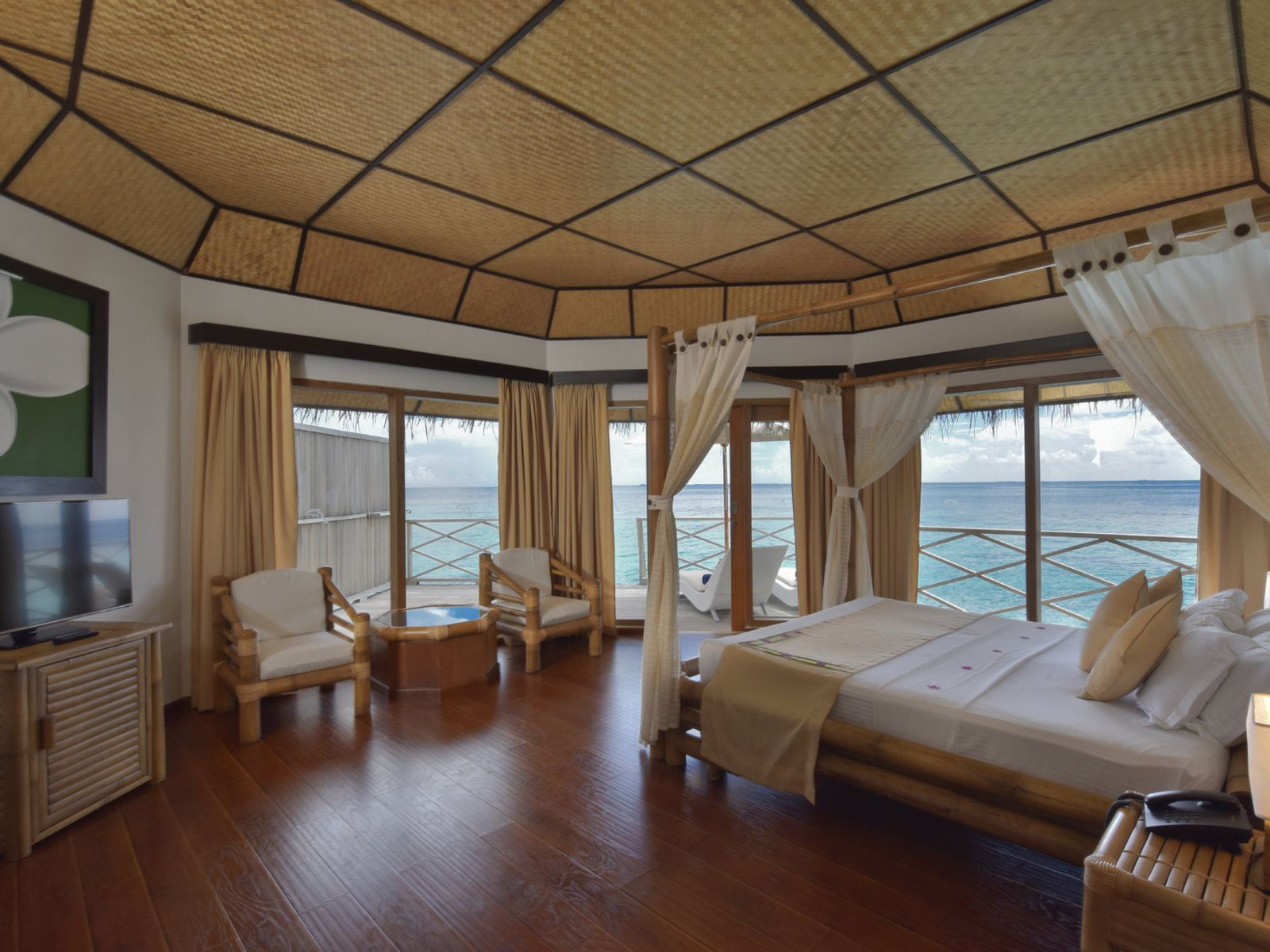 Wohnbeispiel Superior Water Bungalow