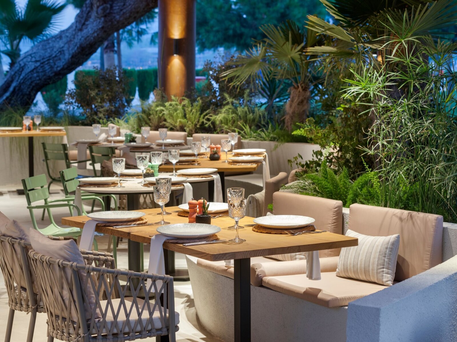 Indigo Gusto Restaurant & Bar