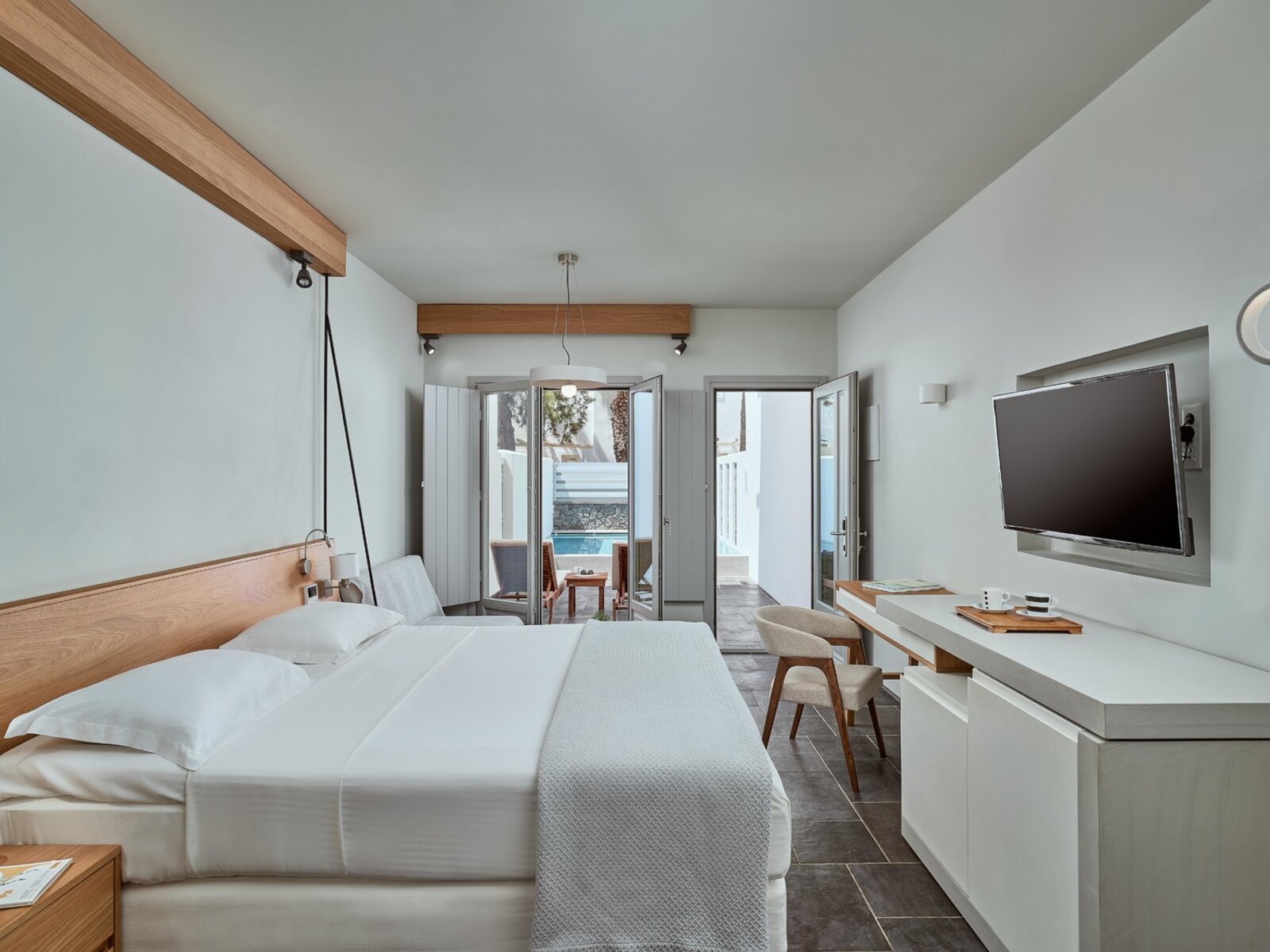 Wohnbeispiel Ground Floor Suite with Private Pool