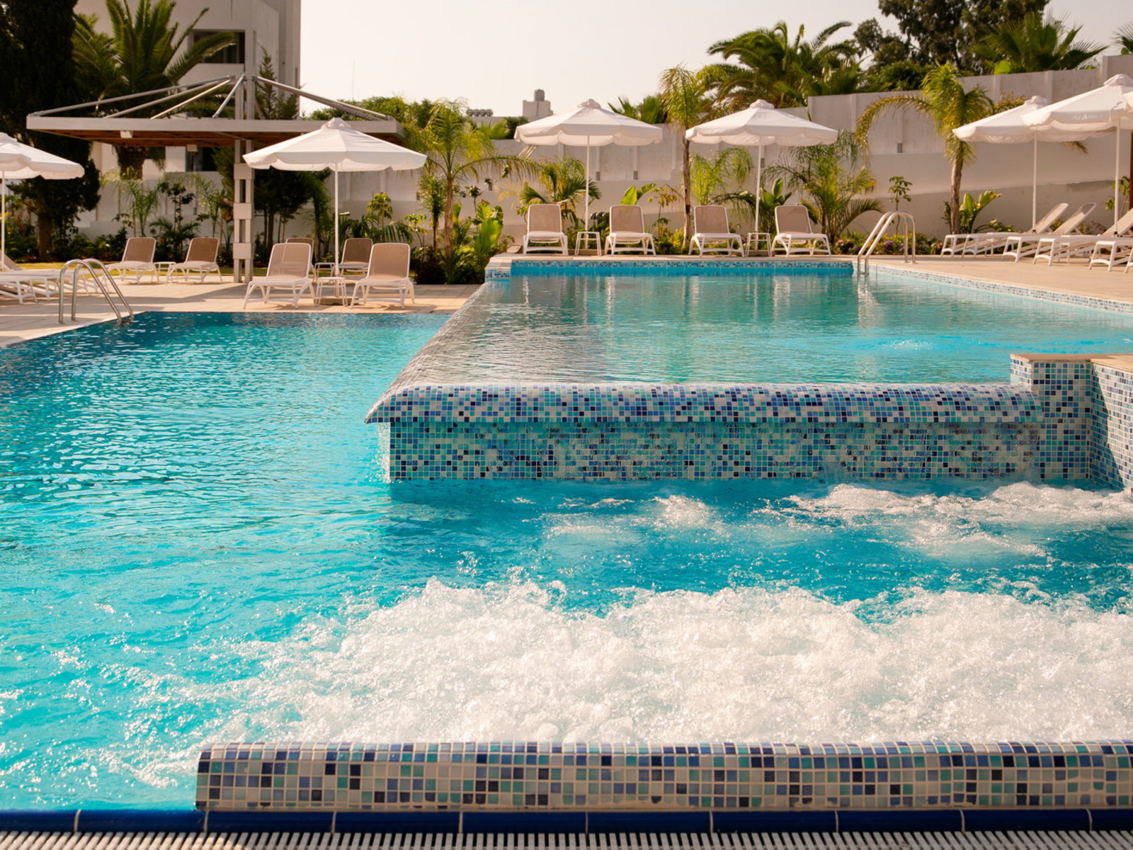 QUITE POOL