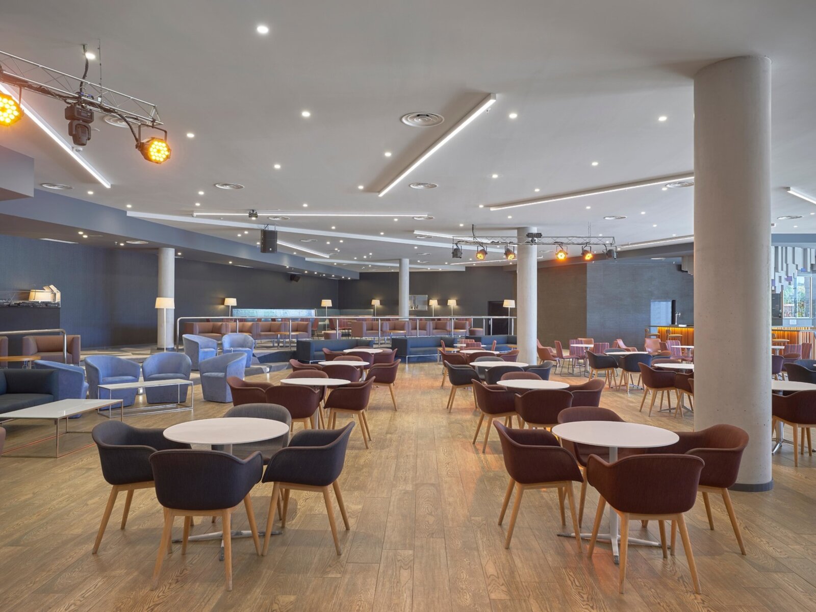 The Entertainment Room & Bar