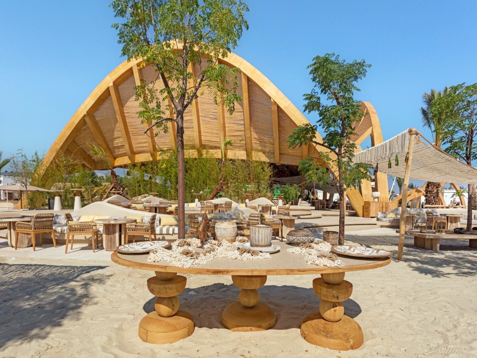 GALAPAGOS BEACH BAR