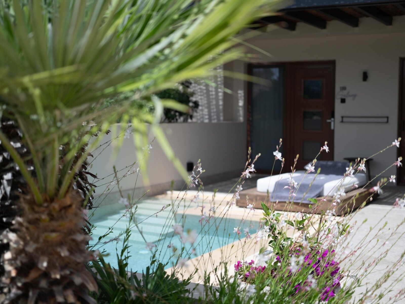 Wohnbeispiel One Bedroom Suite with Private Pool
